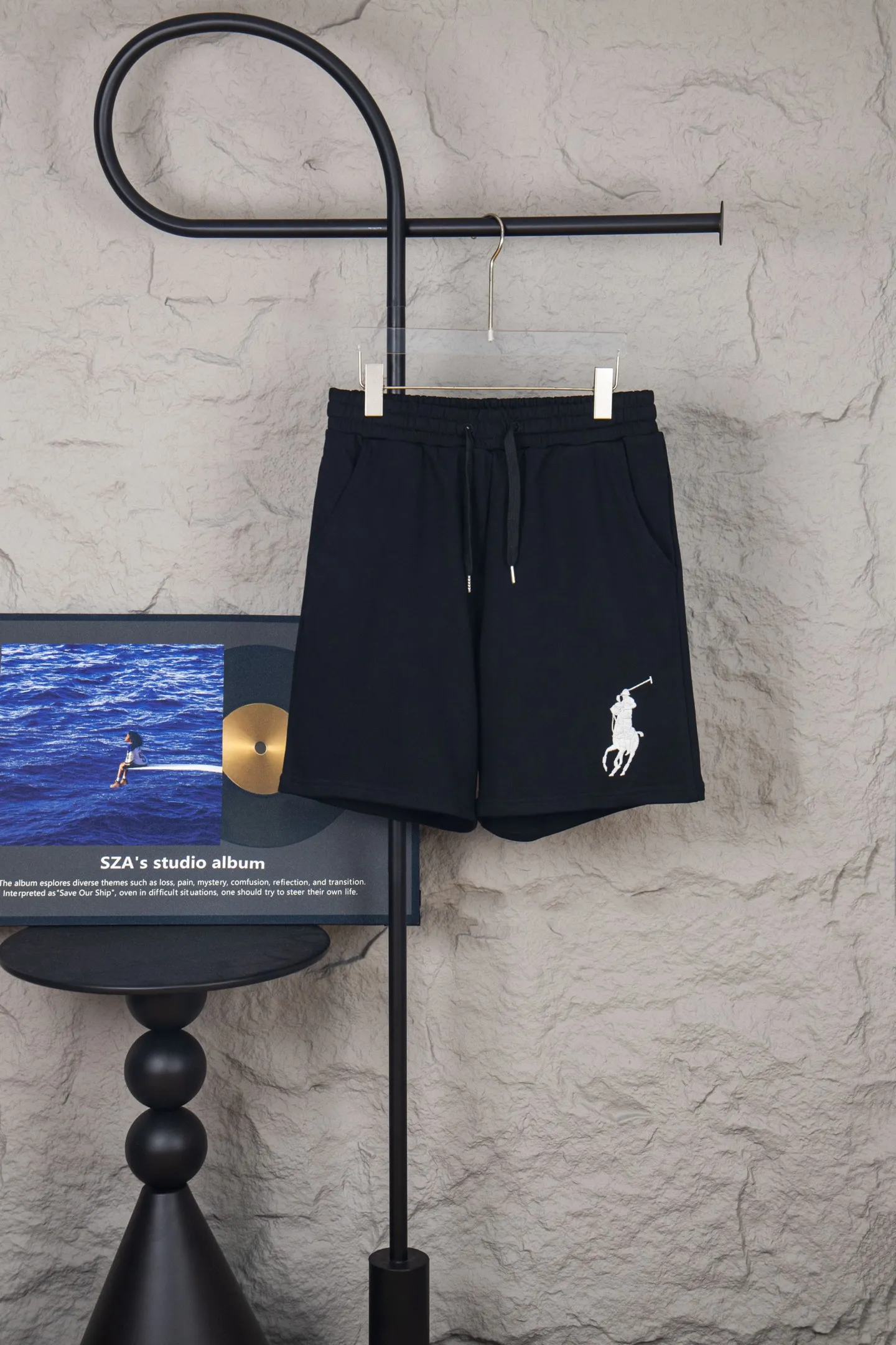 P140 Ralph Lauren/Ralph Lauren basic pony embroidered logo shorts for men and women, pure cotton fabric, easier to wear, more comfortable and less bulky than ordinary fabrics, threaded and dyed, classic pony embroidered logo, cross stitching details on the neckline, three-needle and five-thread workmanship throughout the body, complete accessories, how to wear any style, easy to control, casual matching, full of design, simple and must-have style! Color: Black White Navy Gray Size: S-XL